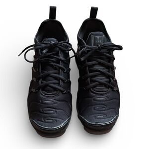 Nike Air Vapormax Plus Triple Black Women’s Athletic Sneakers Size 9.5